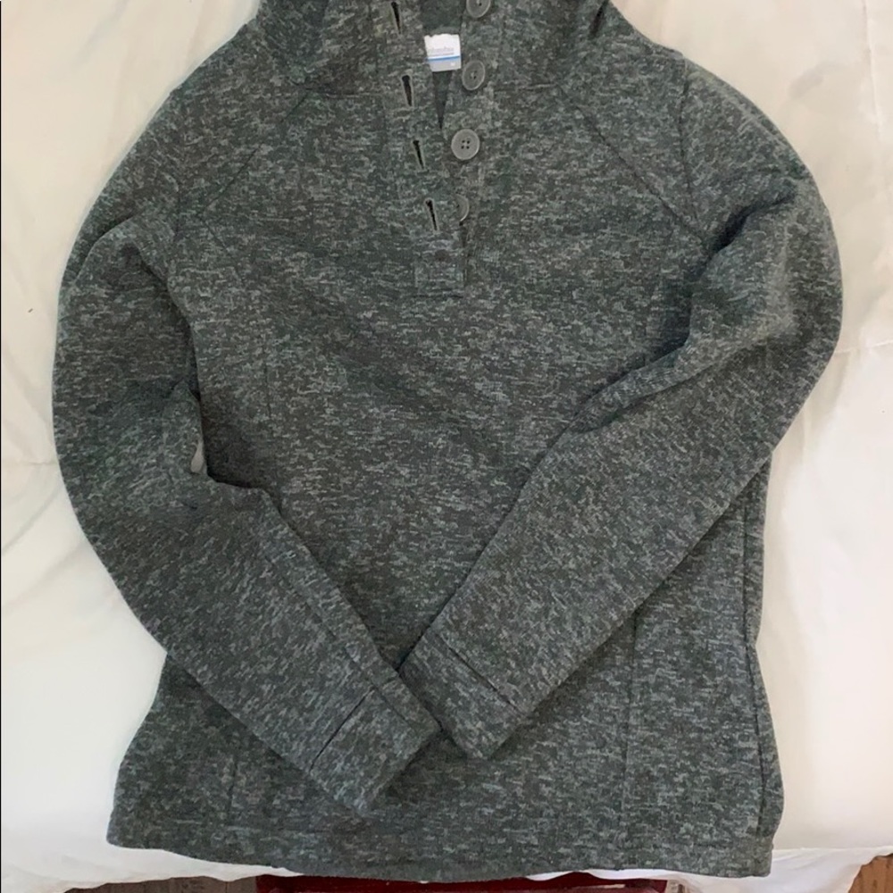 Grey pullover with buttons